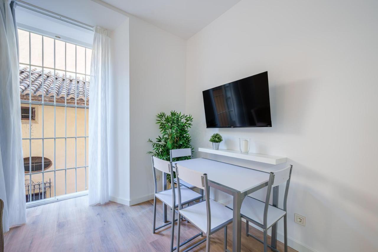 Malaga Cultural Experience Apartment Luaran gambar